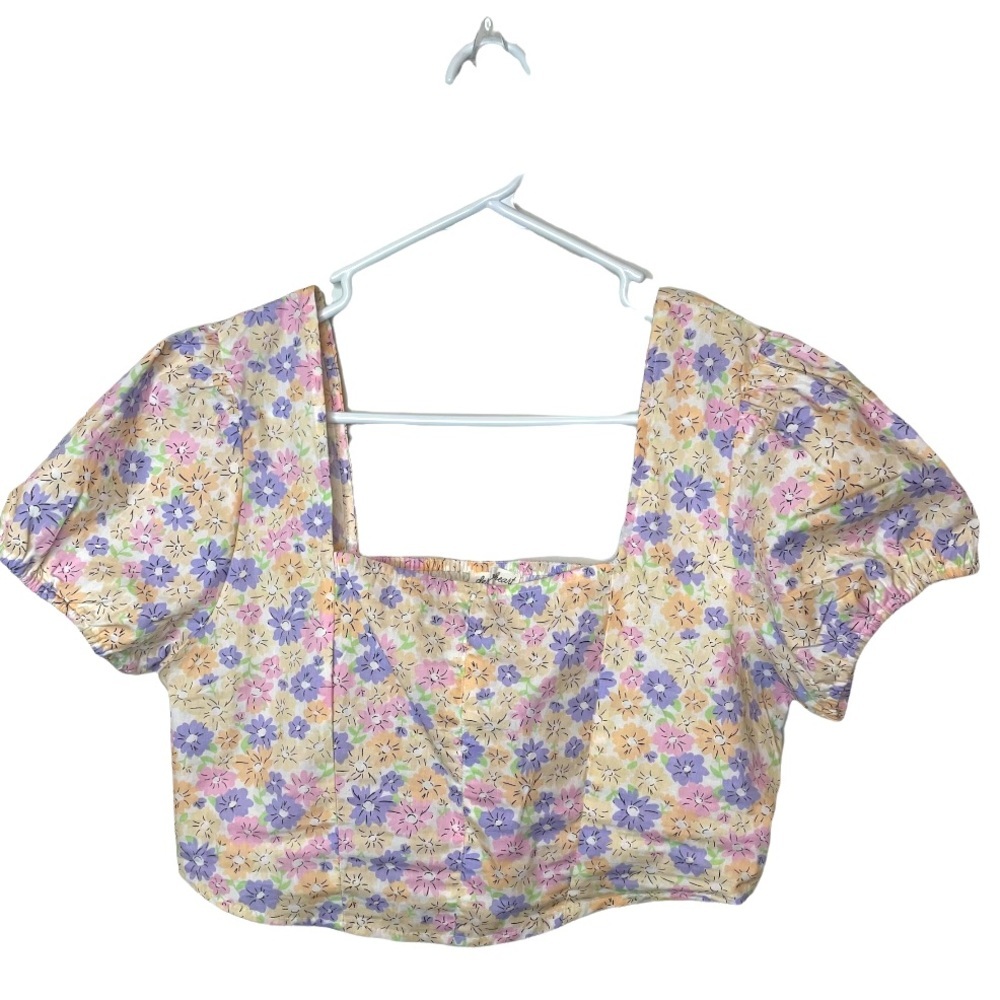 Derek heart cropped floral print white colorful short sleeve size L